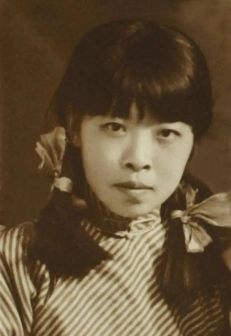 绝世风华背后的万丈孤独:她是美艳动人的性感女神,却用一生去治愈童年(组图) - 22