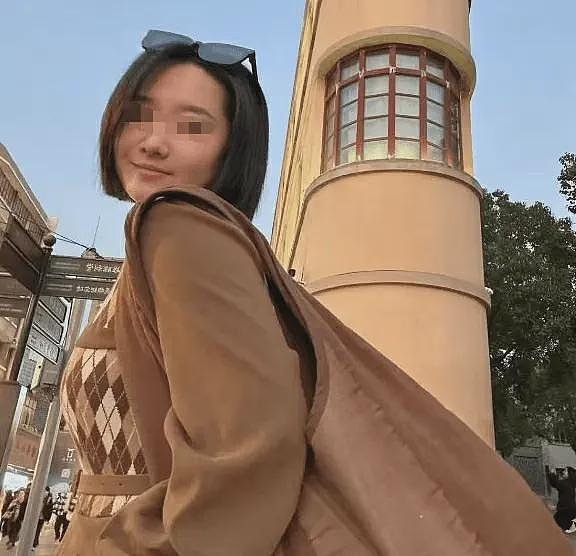 三亚死亡女子家属回应质疑:第二家医院使用了血清抢救,愿意尸检配合调查(组图) - 1