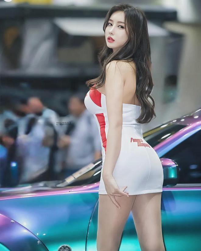 【美女】成熟水蜜桃美女,眼神有点拉丝,身材啥的没的说,不信你看(组图) - 12