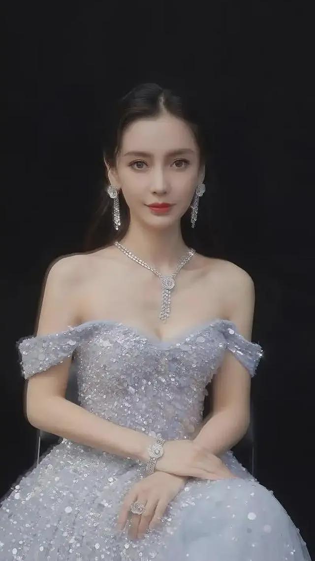 离婚三年后，吃完黄晓明“红利”的杨颖，再次回到自己的“怪圈”（组图） - 2