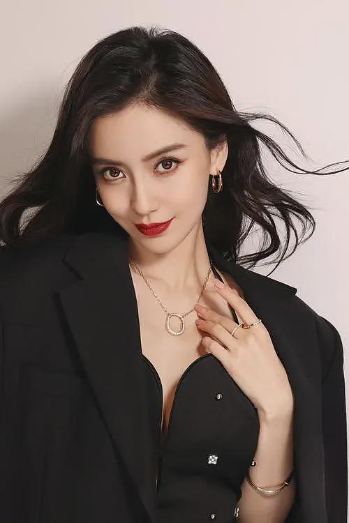 离婚三年后，吃完黄晓明“红利”的杨颖，再次回到自己的“怪圈”（组图） - 6