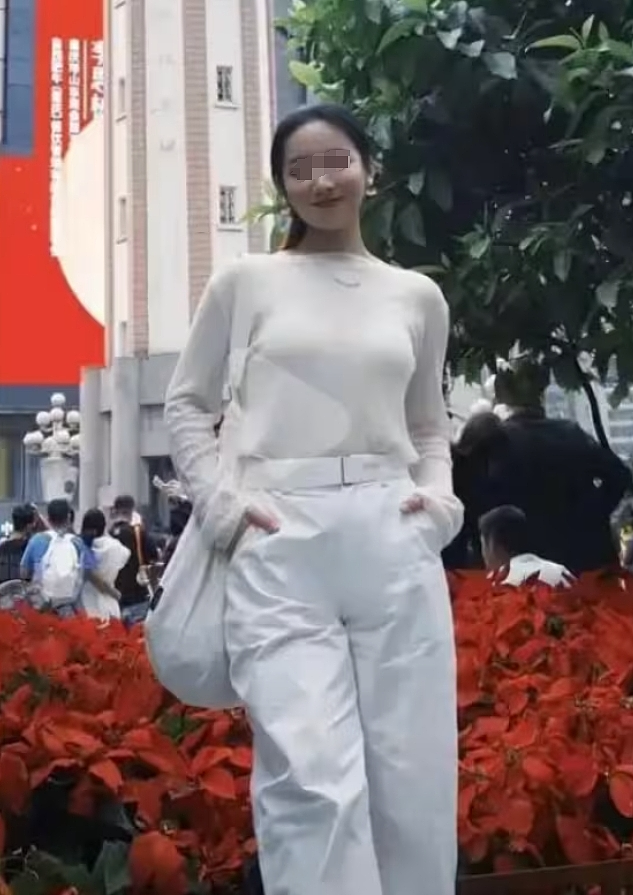 新加坡美女幼师去海南度假疑遭毒蛇咬伤,数小时后不治身亡!更多细节曝光(组图) - 7