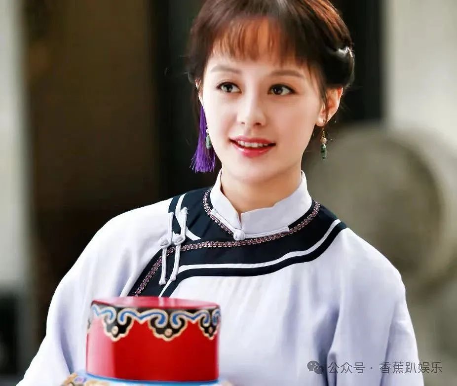胡歌曾为她心动，刘烨盛赞她眼里有光，央视力捧她，为什么始终不红？（组图） - 6