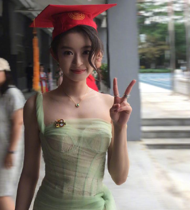 哈佛女孩蒋雨融注册账号怼网友:她的傲慢,让黄小姐和董小姐脱困了(组图) - 4