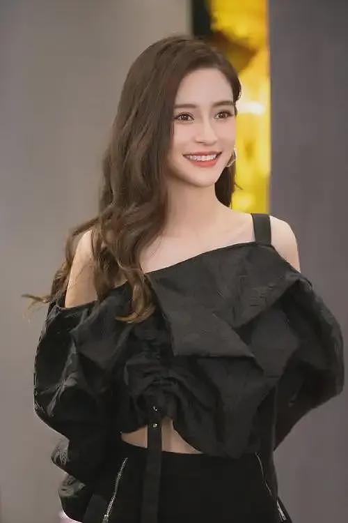 离婚三年后，吃完黄晓明“红利”的杨颖，再次回到自己的“怪圈”（组图） - 15