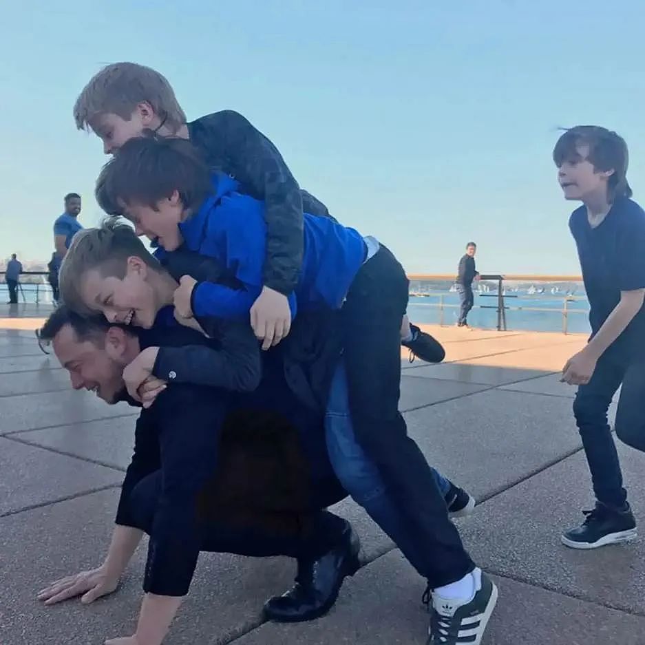 亚洲第一流行天后,被曝和马斯克生了个孩子?网友:快凑齐26个字母了吧……(组图) - 28
