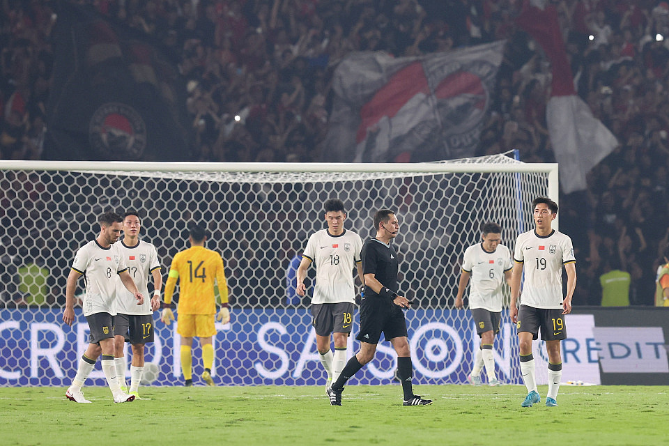 无缘世界杯!世预赛国足0-1提前出局,68年首负印尼(视频/组图) - 1