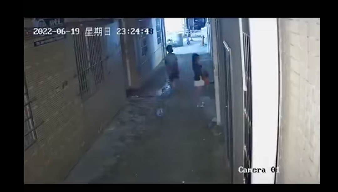 一大批网红凉凉！男博主深夜护送100个女孩回家？脸都不要了！（组图） - 11