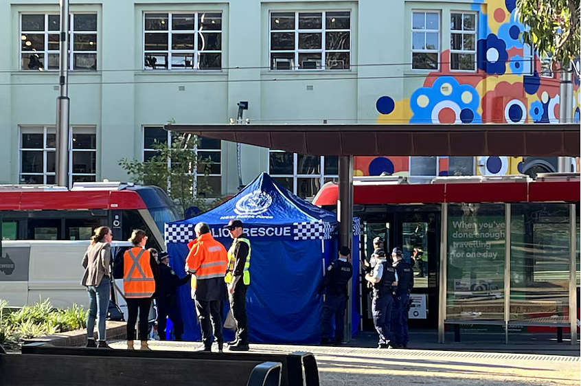悉尼轻轨又出事,一人不幸遇难!警方紧急提醒:这件事别再做了...(组图) - 12