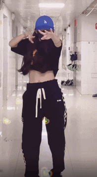 【美女】抖音上戴口罩跳舞的“绝美小姐姐”,到底有多性感?(组图) - 9