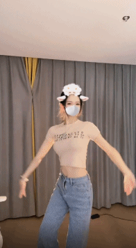 【美女】抖音上戴口罩跳舞的“绝美小姐姐”,到底有多性感?(组图) - 5