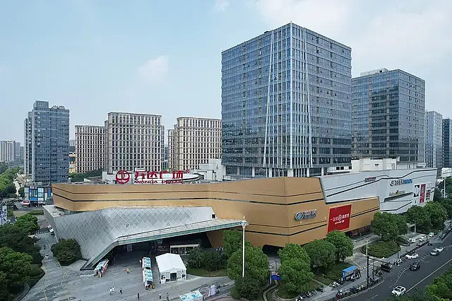 卖完80多个万达广场，个人财富缩水9成，王健林手里还剩啥（组图） - 2