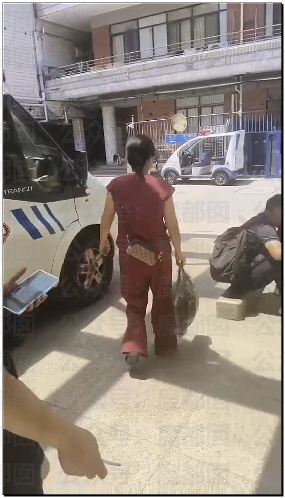 唏嘘!他辛苦打拼年入40万,太太不上班玩王者出轨,男网红送P充钱!(组图) - 3