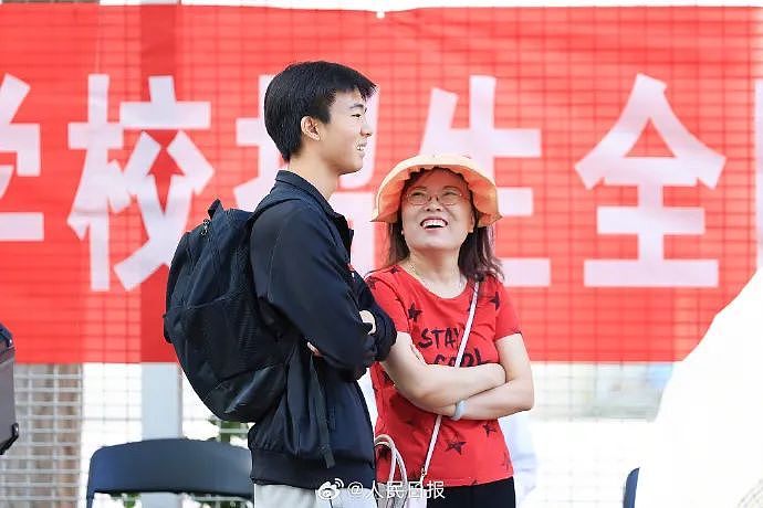 最新！2025年全国高考作文题目汇总（组图） - 2