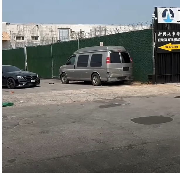 惊险如电影！华人车行遭十多人快闪抢劫，警方开枪拦截宝马（组图） - 6