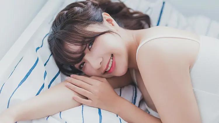 女优吴梦梦专业解惑:亚洲都戴为何欧美都不用?(组图) - 1