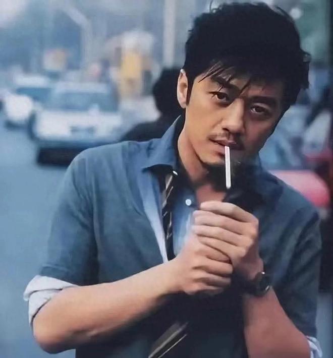 李亚鹏一觉醒来天塌了！欠下巨债，妻子一番话揭开他多年遮羞布（组图） - 1