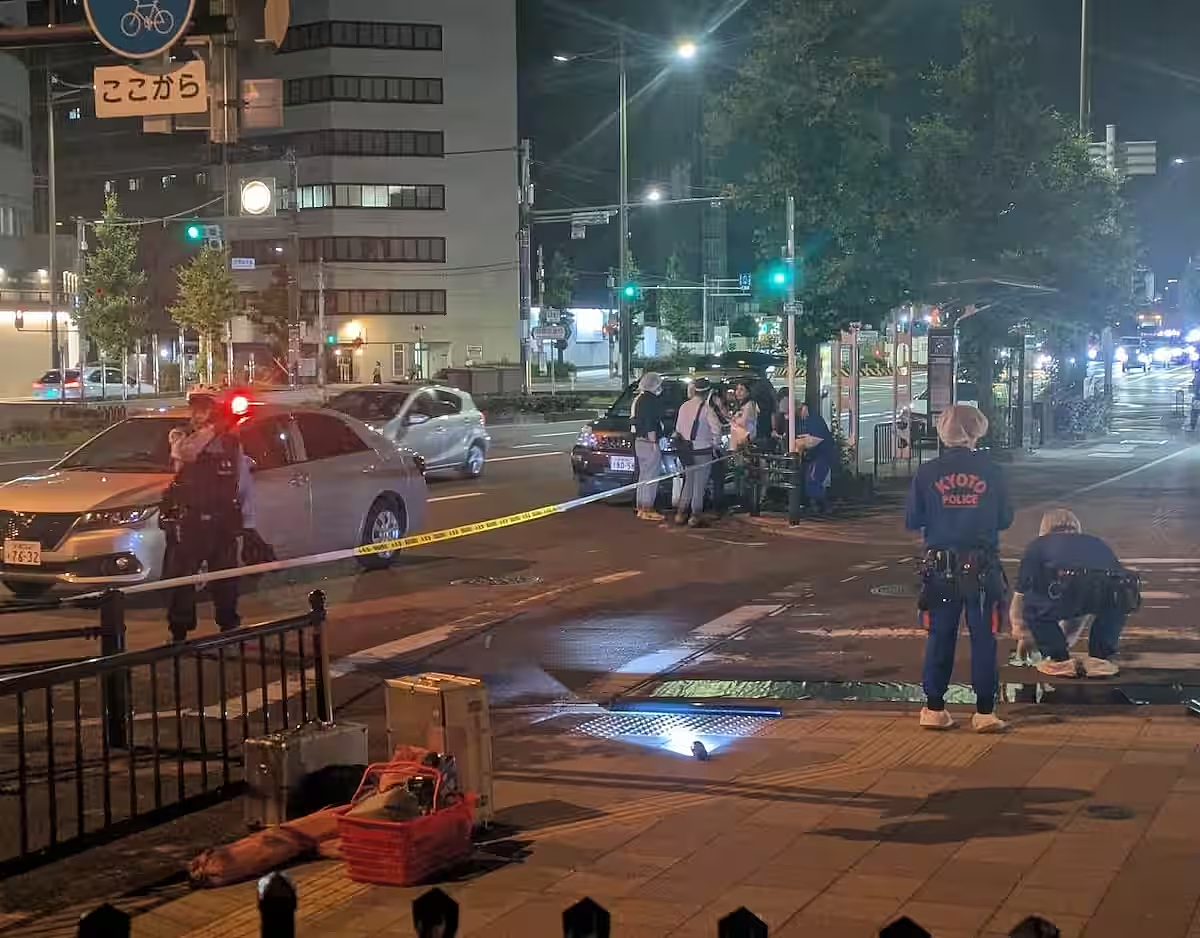 中国游客日本闹市被砍，伤口长达15厘米，同团约20人目睹！警方尚在追查凶徒（视频/组图） - 1