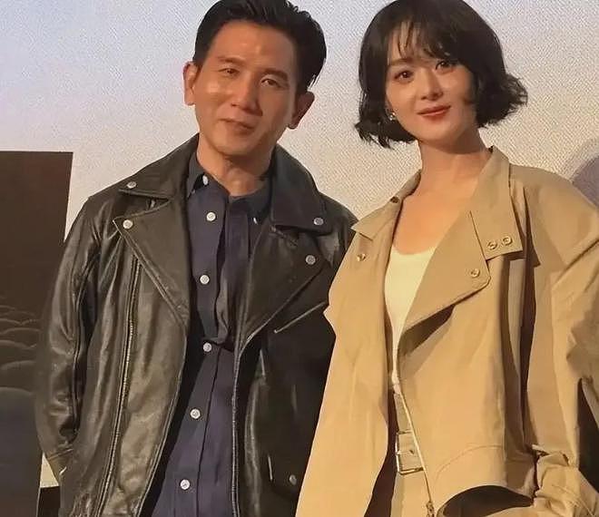 赵丽颖亮相国外电影节,合照背景显寒酸,被质疑又是男友给的资源(组图) - 14