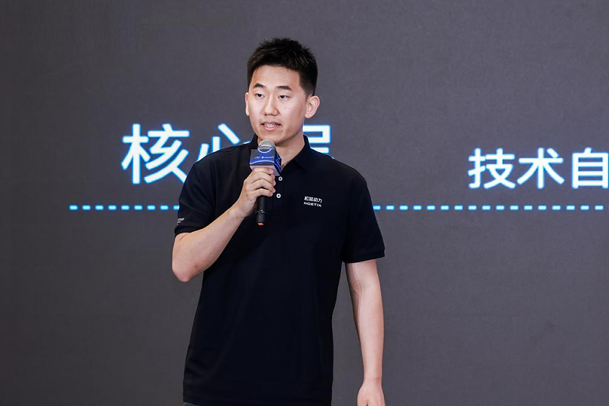 95后清华博士,辍学,造出逆天机器人(组图) - 4