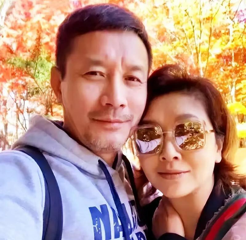 孙俪水晶婚发文：愿在上海呆到老，疑似间接回应移民英国传闻，此前多次现身英国（组图） - 29