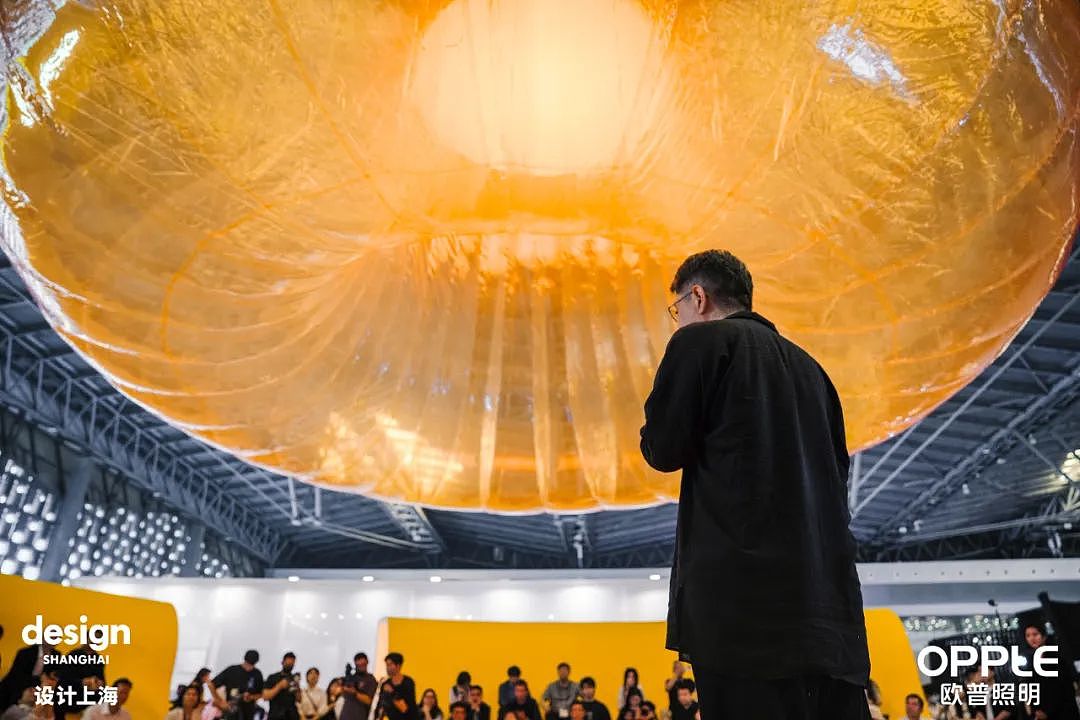 欧普照明x马岩松在设计上海打造“人工太阳”，引观众强势围观！网友：艺术设计界起点超高的一集（组图） - 21