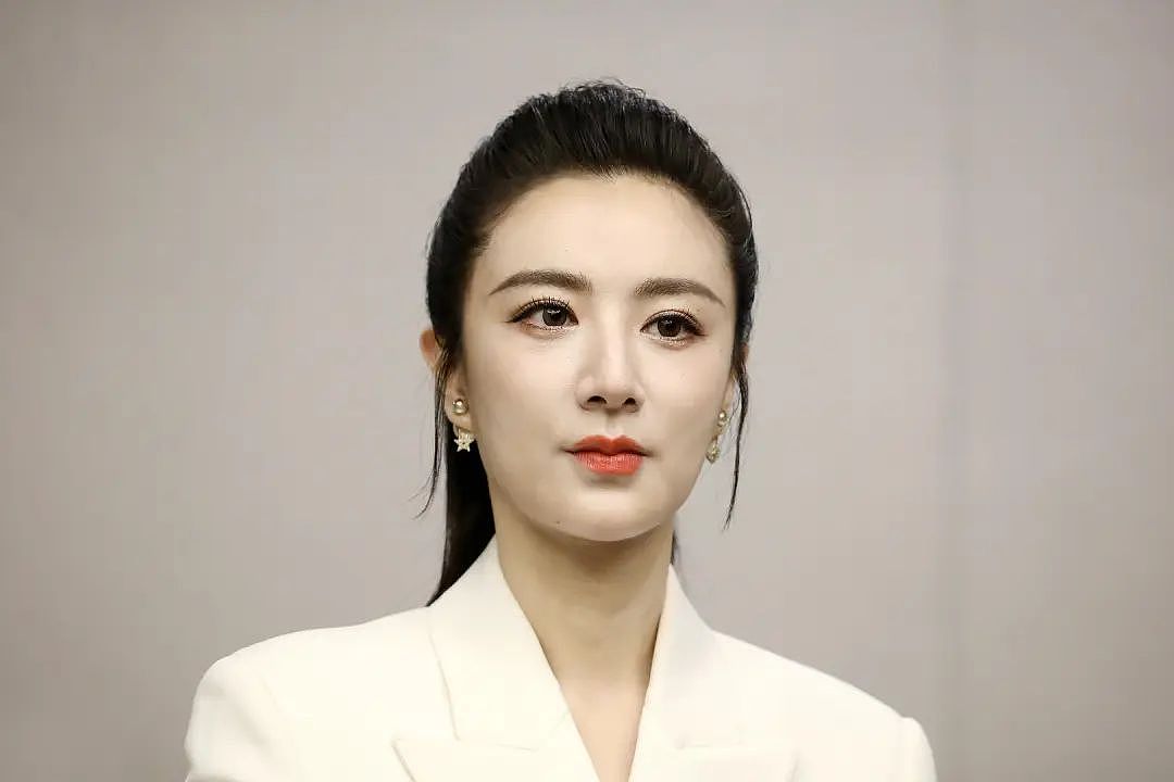 薇娅被曝隐秘“复出”！小程序出镜带货，多款商品售罄，夫妇二人资本动作不断（组图） - 1