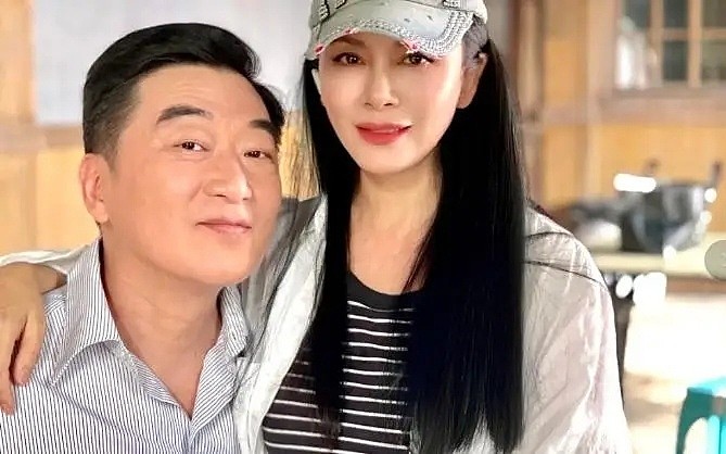 孙俪水晶婚发文：愿在上海呆到老，疑似间接回应移民英国传闻，此前多次现身英国（组图） - 23