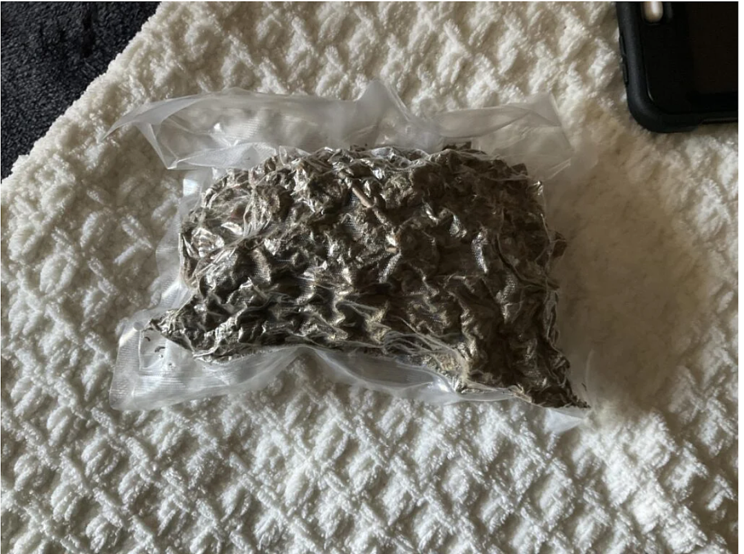 警方在南区多处执行搜查令，查获一批毒品及危险武器（组图） - 5