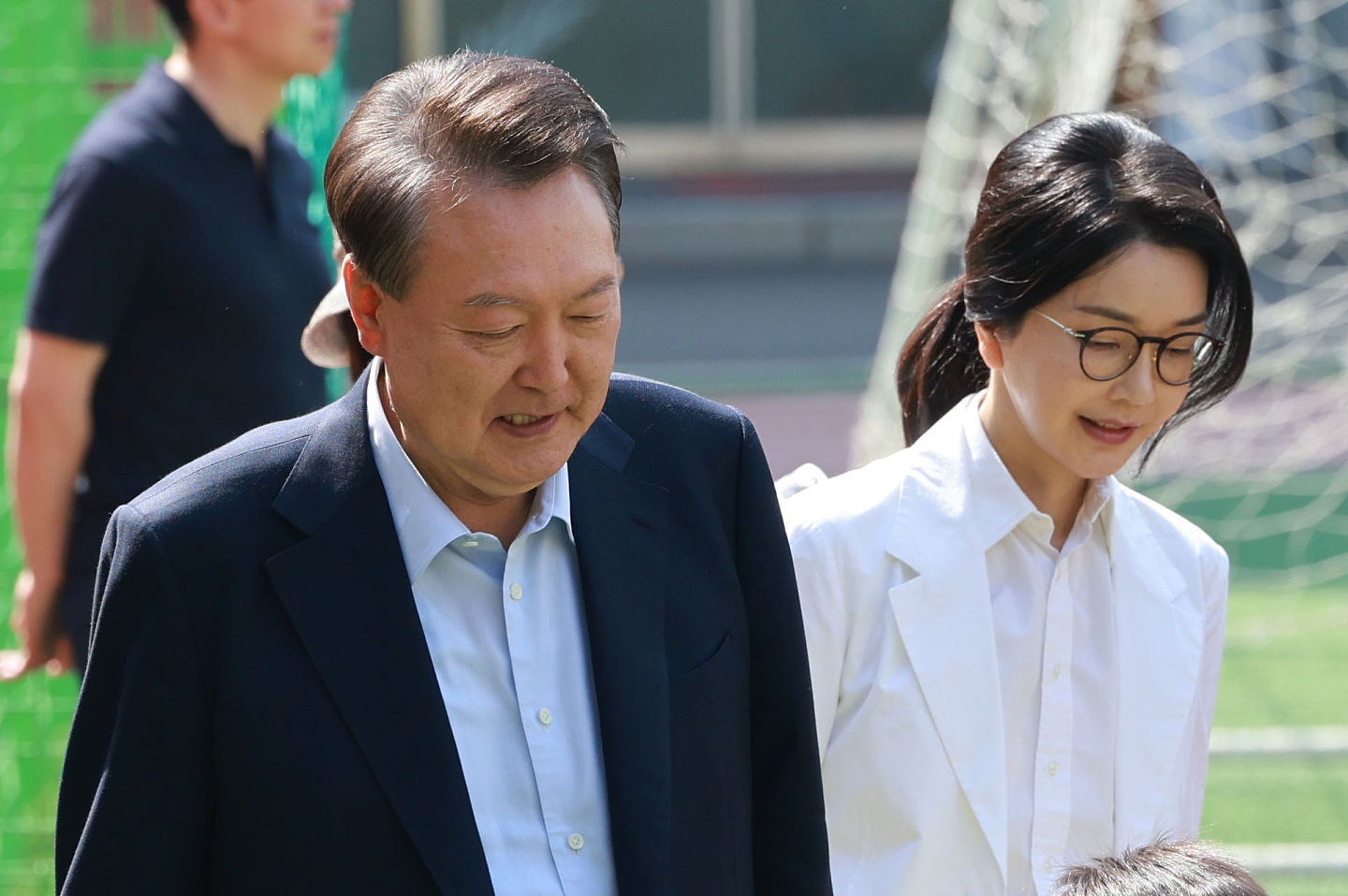 大选后首度开庭！尹锡悦涉「主导内乱」明出庭受审，曾令封锁国会（组图） - 1