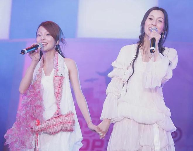 假闺蜜、抢代言，互相内涵？细扒范玮琪跟张韶涵，两人积怨太久（组图） - 11