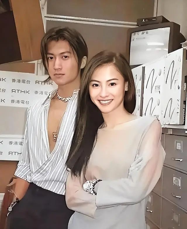 离婚14年,谢霆锋一句“柏芝”,为何让全网沸腾?叫前妻太俗气,叫全名太生疏(组图) - 3