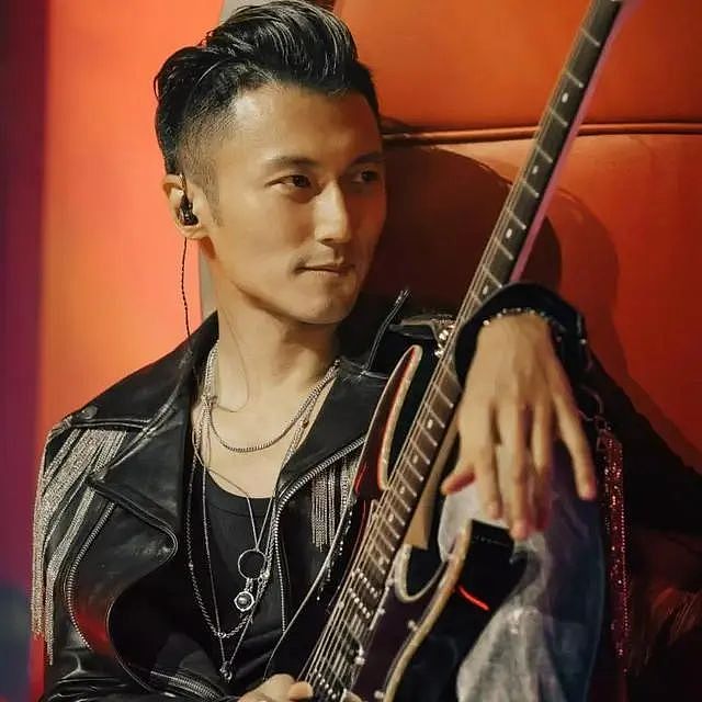 离婚14年,谢霆锋一句“柏芝”,为何让全网沸腾?叫前妻太俗气,叫全名太生疏(组图) - 2