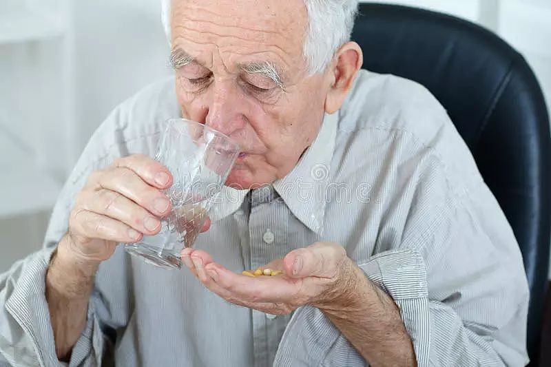 澳男每天一粒保健品,竟把神经吃坏了!恐终身瘫痪(组图) - 29