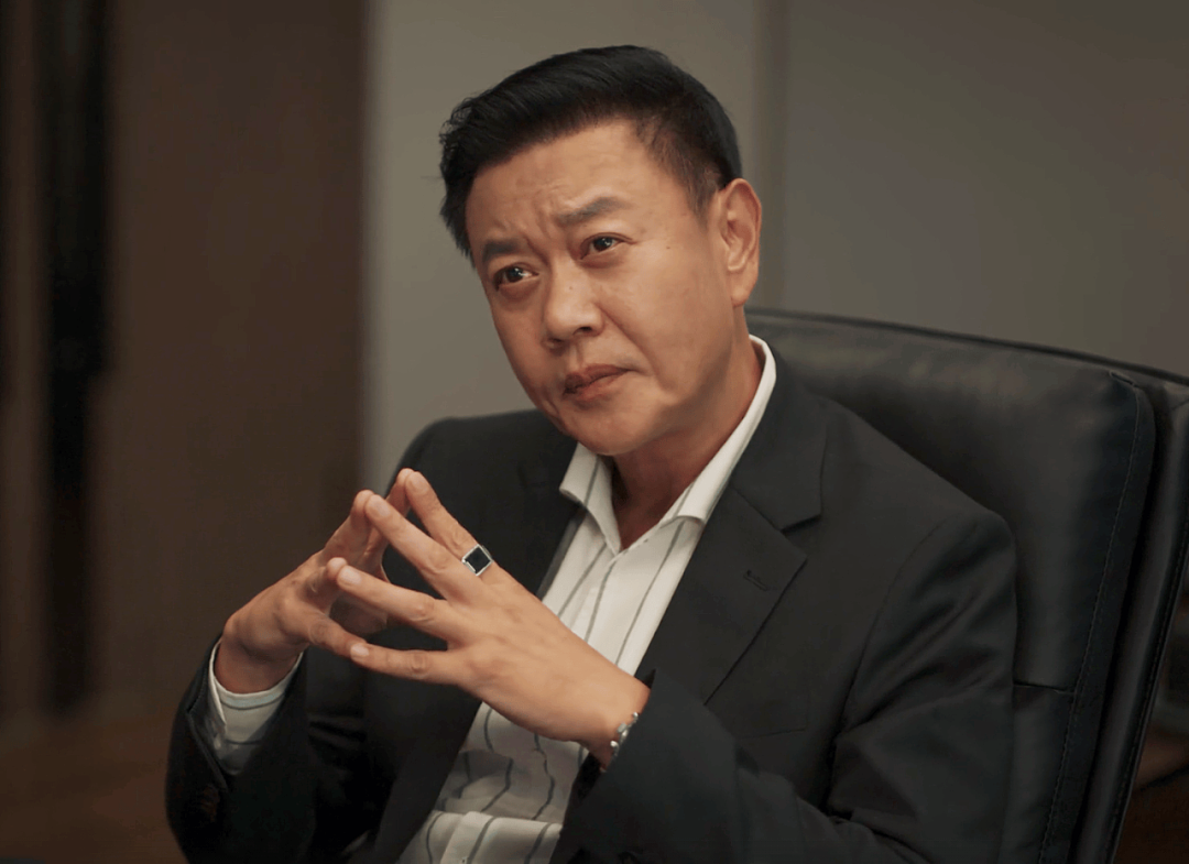 中国“最贵配角”竟是他?曾在澳留学创业,身家50亿却在剧组跑龙套(组图) - 30