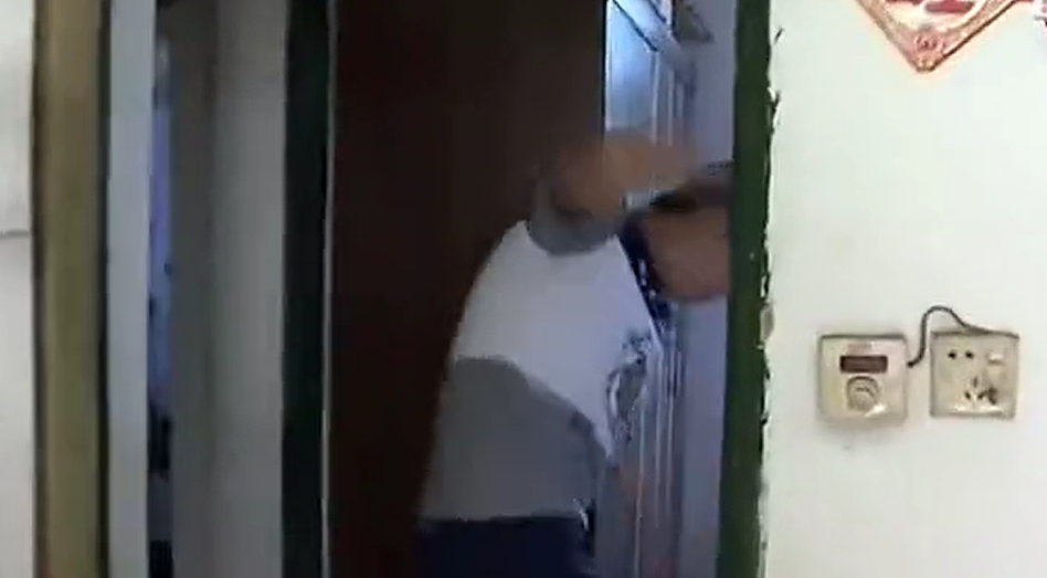 “不让整容我就去死!”,19岁少年嫌长得丑,竟持刀威胁母亲要整容,结局令人沉默(组图) - 8
