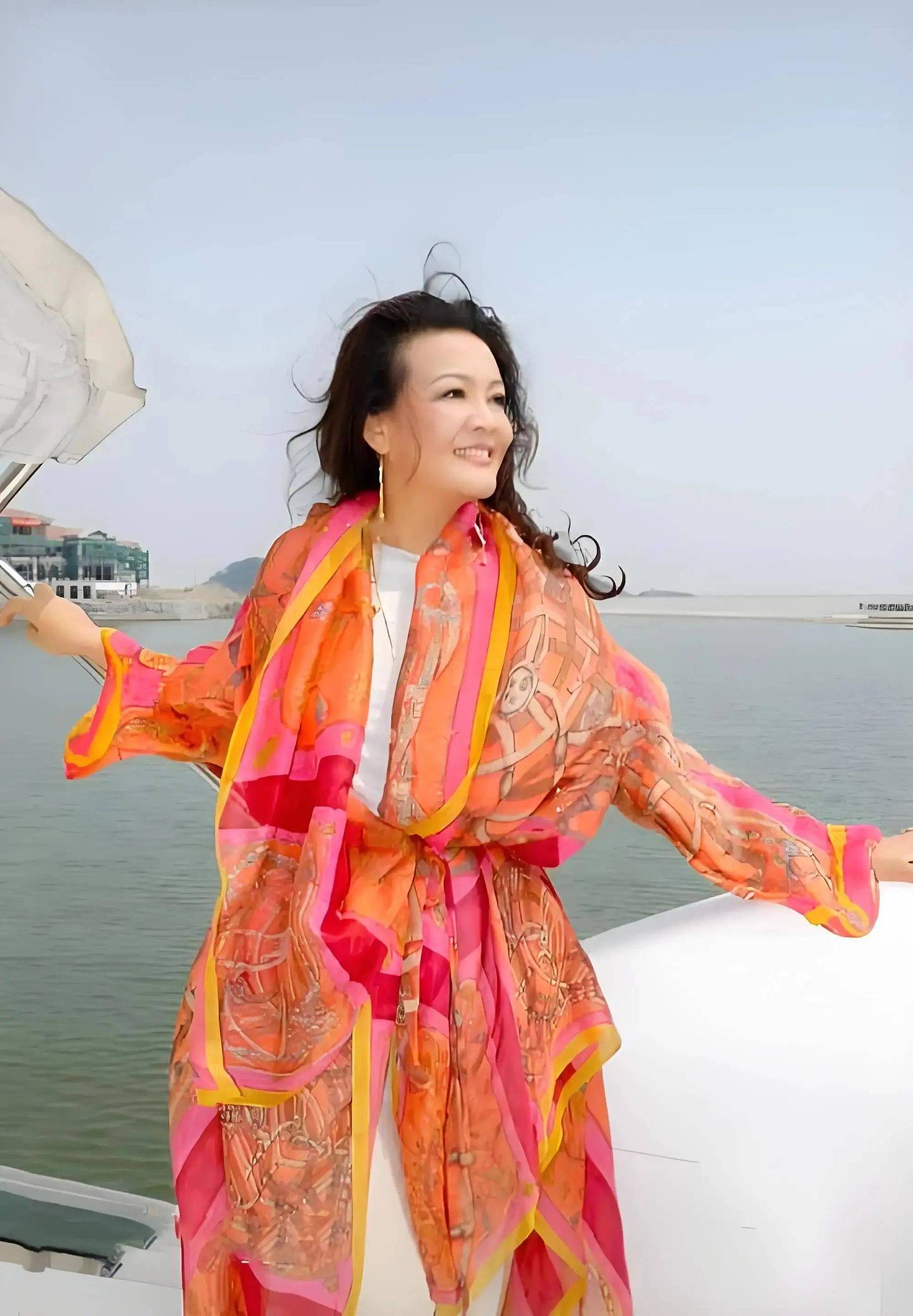 张兰：父母离异后各自再婚，她撮合父母重逢...（组图） - 22