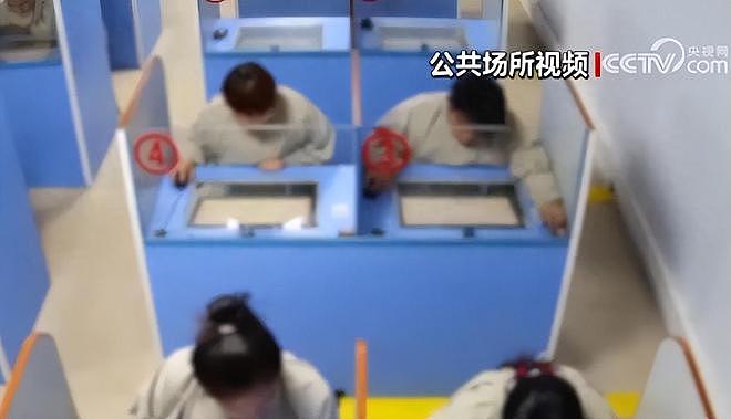 又一考场作弊曝光，8000买四科满分，牵出完整产业链，真不简单（组图） - 1