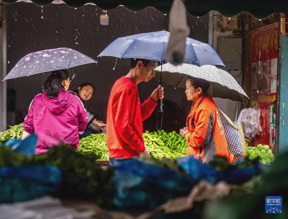 为实现女儿遗愿，她创办这间食堂照顾数百孤寡老人（组图） - 9