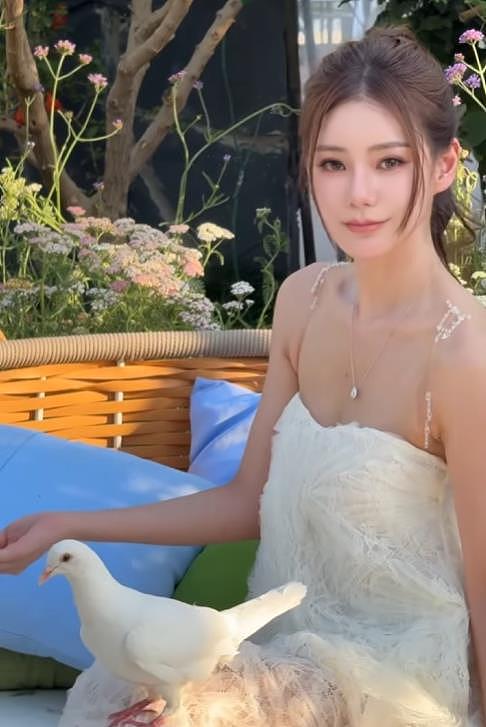 马筱梅把玥儿当公主宠：带她和小动物玩，像妈妈一样陪伴她（组图） - 4