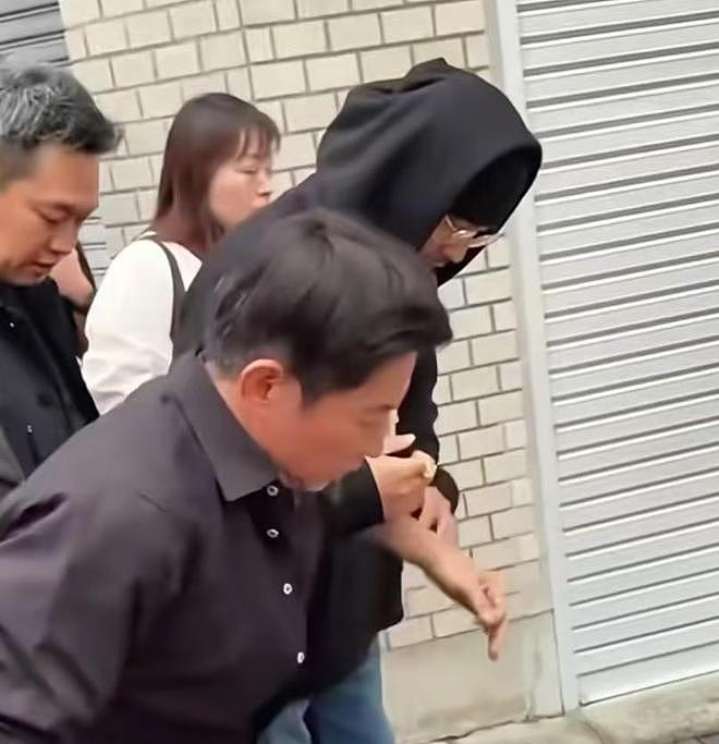 周杰伦眼袋变大颜值骤跌，疑病痛复发惹人担忧，昆凌艳压日韩女星（组图） - 6