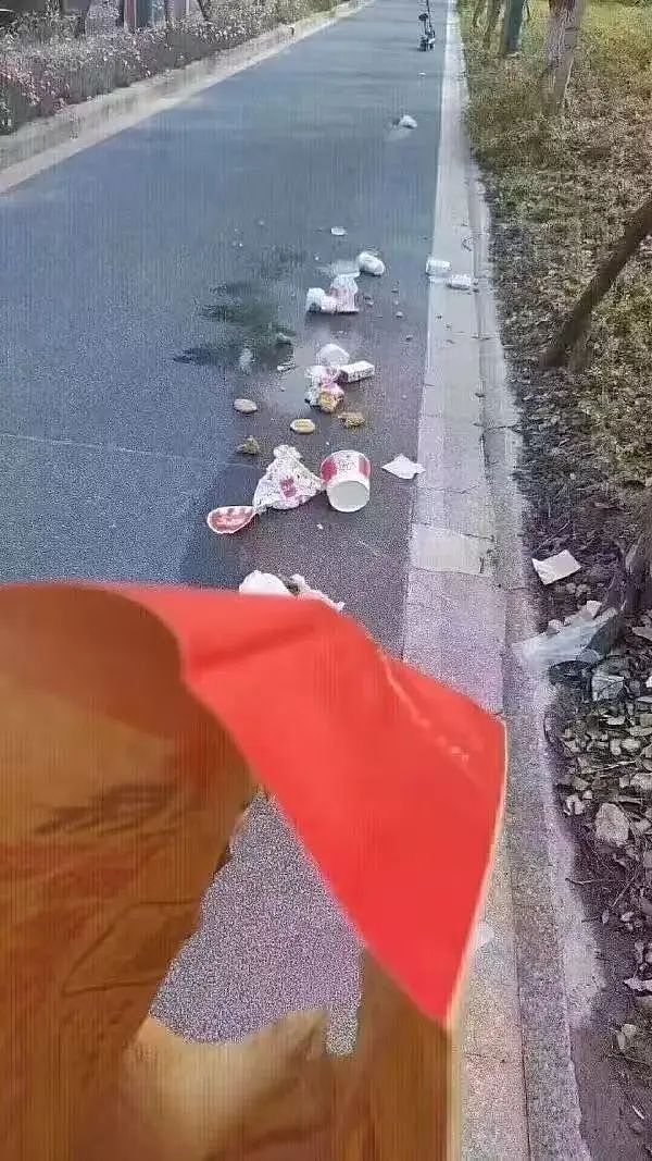 【爆笑】“高考最大的受益者出现了…？”网友笑疯：哈哈哈这是来进货了吗（组图） - 23