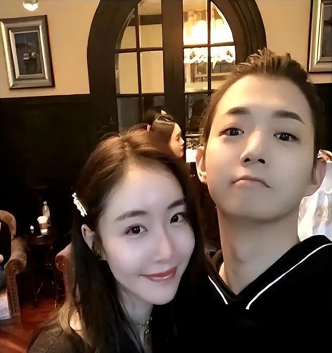 退圈四年后，霍尊事业东山再起，而被送进监狱的陈露下场唏嘘（组图） - 8