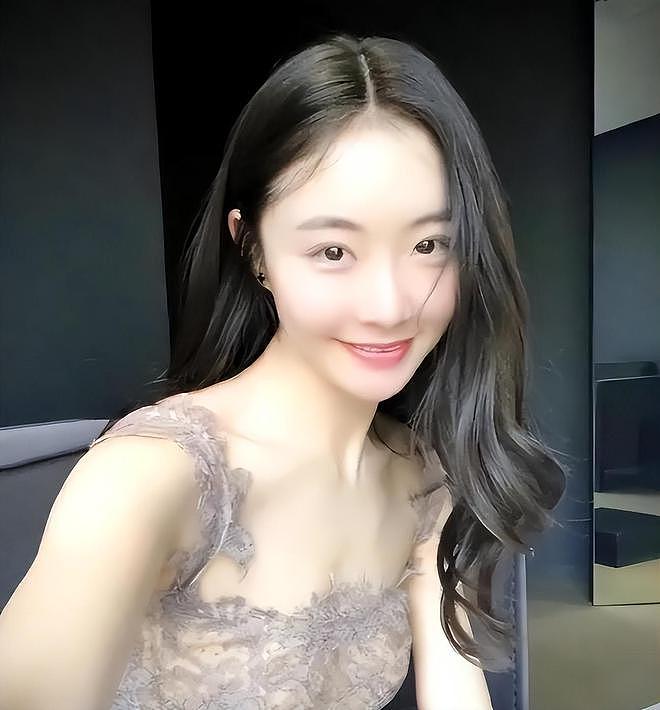 退圈四年后，霍尊事业东山再起，而被送进监狱的陈露下场唏嘘（组图） - 9