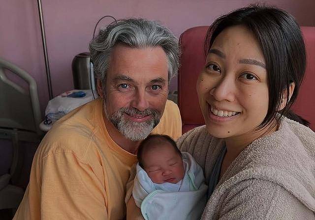恭喜!香港知名富家千金宣布剖腹生下混血男婴(组图) - 1
