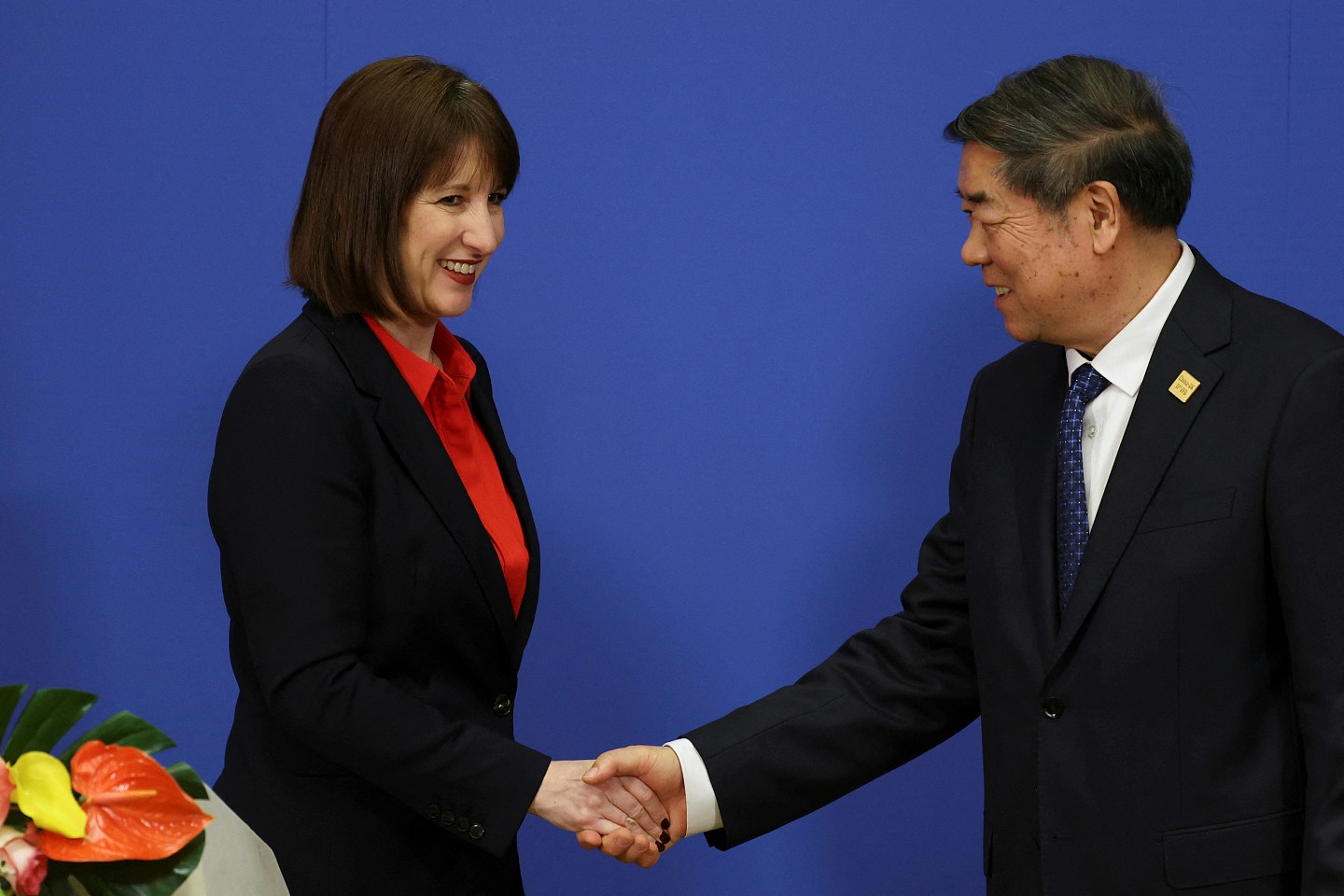 中美贸易伦敦谈判前夕，何立峰先晤英财相（组图） - 2