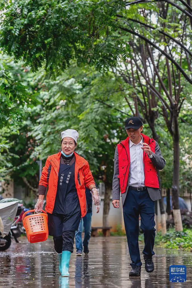 为实现女儿遗愿，她创办这间食堂照顾数百孤寡老人（组图） - 14