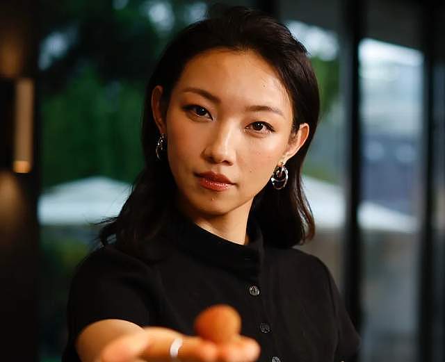 内娱董小姐!那尔那茜委培风波升级,评论区沦陷网友呼吁封杀,影响吴京新电影(组图) - 1