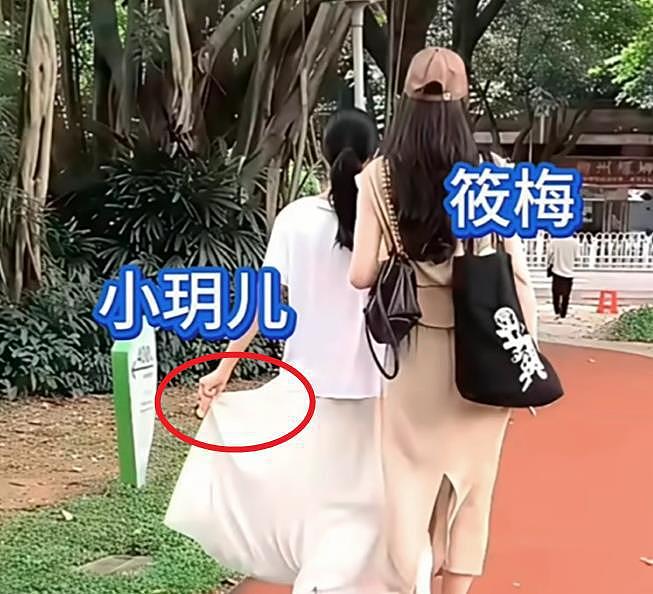 马筱梅把玥儿当公主宠：带她和小动物玩，像妈妈一样陪伴她（组图） - 6