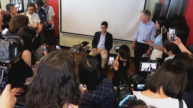 “股坛长毛”David Webb专访：香港永远不会死（组图） - 12